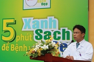 Bệnh viện đa khoa Đống Đa thực hiện phong trào “5 phút để bệnh viện Xanh - Sạch - Đẹp”