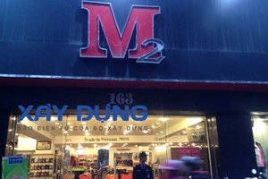 Hà Nội: Mất Iphone 5S khi mua quần áo tại cửa hàng M2