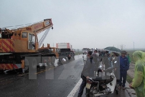 Tai nạn nghiêm trọng làm 4 người trong gia đình thương vong