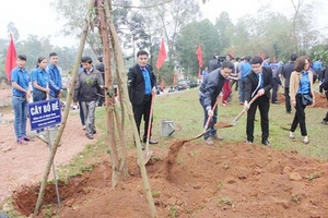 Bắc Giang: Khởi động tháng Thanh niên và Tết trồng cây năm 2015