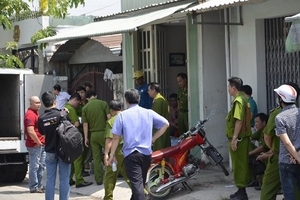 TP.HCM: Nghi án dùng xăng đốt phòng trọ, 4 người thương vong