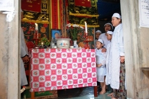 Quảng Bình: Khăn tang phủ trắng xóm nghèo