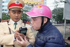 Nhậu say vẫn lái xe là thói quen đang hình thành trong dân