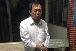 Bắt tài xế taxi chuyên vận chuyển thuốc lá lậu