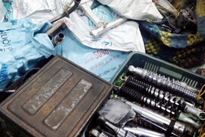 Triệt phá đường dây tiêu thụ các bộ phận xe gian