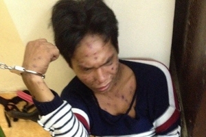 Trinh sát đặc nhiệm bắt nóng tên cướp giật đồ của người nước ngoài