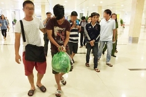 Bắt băng nhóm lừa trúng thưởng qua mạng xã hội Zalo