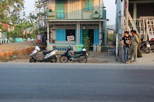 Chủ sòng bạc bị trút “mưa dao” vì mâu thuẫn với côn đồ