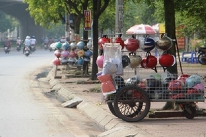 Mũ bảo hiểm trẻ em: Sức mua tăng vọt, hàng nội chiếm ưu thế