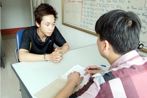 9X kề dao vào cổ tài xế, cướp xe ôm