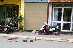 Hà Nội: Bàng hoàng nữ sinh lớp 8 rơi từ tầng 3 xuống đất bất tỉnh