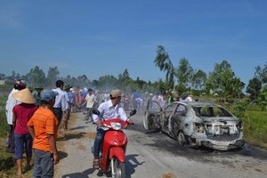 Xe ô tô đang chạy bỗng dưng bốc cháy