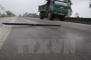 Xử lý hằn lún vệt bánh xe trên Quốc lộ 1 đoạn qua Thừa Thiên-Huế