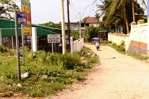 Vụ “con đường đau khổ” ở Hà Tĩnh: Thiếu vốn, đang chờ ngân sách…