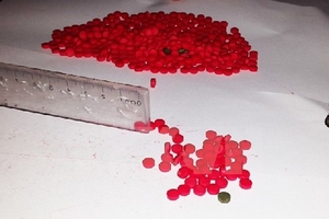 Bắt 2 đối tượng mua bán, vận chuyển 6.000 viên ma túy