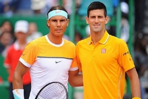 Nadal - Djokovic cận kề "đại chiến," người đẹp Wozniacki thua sốc