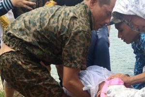 Hải Phòng: Vớt được thi thể thiếu nữ nhảy sông tự tử