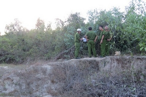 Phú Yên: Cưa đầu đạn, một người chết thảm