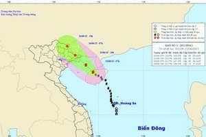 Cơn bão số 1: Bão giật cấp 10, cách Quảng Ninh 280km