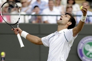 Djokovic có màn ngược dòng ngoạn mục chắc vé vào tứ kết Wimbledon 2015