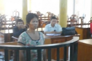 Siết cổ chồng đến chết vì bị đánh nhiều lần