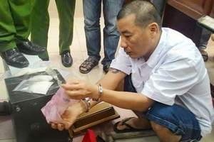 Phá 6 két sắt, thu giữ lượng lớn ma túy đá