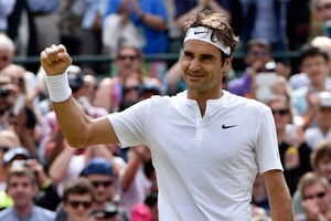 Vượt qua đối thủ dễ dàng Federer quyết chiến với Andy Murray tại bán kết Wimbledon 2015