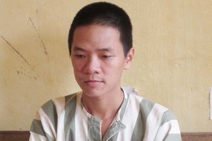 Mượn xe, đem cầm cố lấy tiền ăn chơi