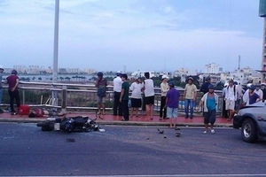 Đà Nẵng: Ô tô tông xe máy, 3 người tử vong