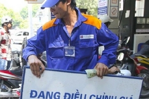 Giá xăng giảm 816 đồng/lít từ 15h hôm nay (4/8)