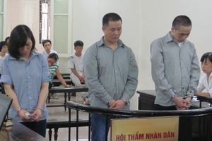 Cô giáo “nối gót” chồng vào tù vì ma túy