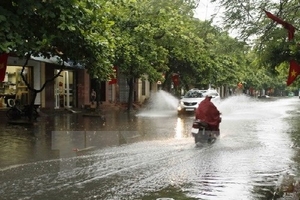 Sạt lở tại các tuyến đê của Hà Nội đang diễn biến phức tạp