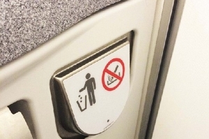 Hành khách vẫn được đi vệ sinh trên máy bay vào thời điểm bị cấm?