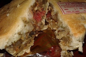 Hãi hùng bánh Trung thu nhân… chuồn chuồn