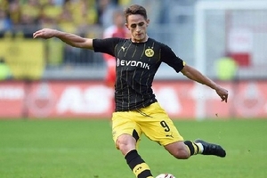 Adnan Januzaj ghi bàn trong trận đấu ra mắt Borussia Dortmund