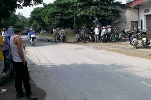 Thanh Hoá: Một công nhân bị xe tải cán tử vong trên đường đi làm