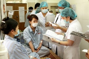 Đổi mới phong cách, thái độ của cán bộ y tế với người bệnh