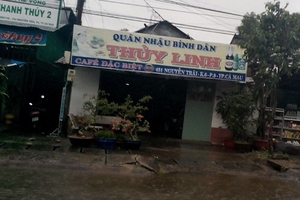 Cà Mau: Tiếp viên quán nhậu khỏa thân phục vụ khách