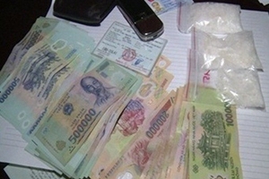 Thuê xe ôtô tự lái, mang ma túy đi bán