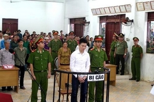 Đốt xác cô giáo để phi tang khi bị phát hiện trộm đồ