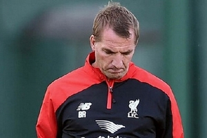 Thành tích tệ hại, Brendan Rodgers vẫn “an toàn” tại Liverpool?