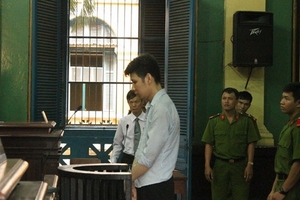 Tình tay ba, người chết kẻ vào tù