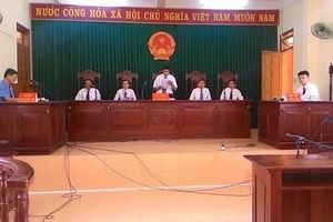 Xót xa phiên tòa xử bị cáo “nhí” hiếp dâm trẻ em