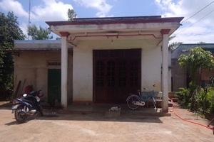 Cha bị con tâm thần chém đến chết