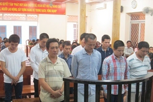 Dựng kịch bản bán đồng đen để cướp tài sản