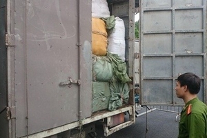 Hàng lậu có diễn biến phức tạp vào dịp cuối năm