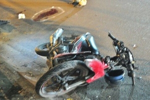 Xe máy đấu đầu, hai người tử vong