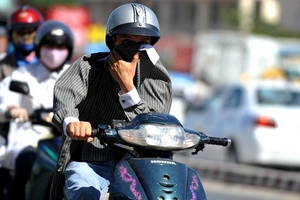 Lý giải hiện tượng mùa đông miền Bắc vẫn nắng nóng