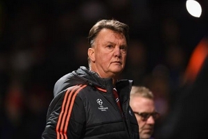 Van Gaal bị học trò "đâm lén"?