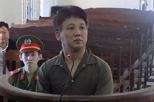 Người Hàn Quốc vận chuyển trái phép hàng hóa qua biên giới